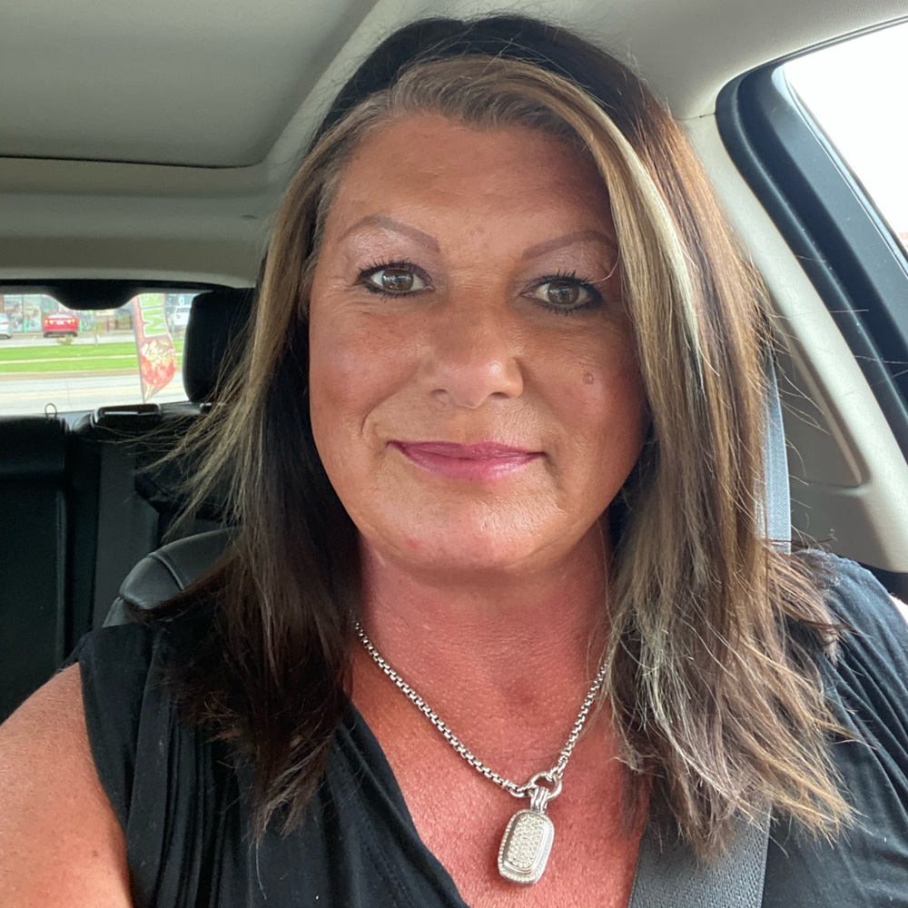 Meet your Posher, Lori